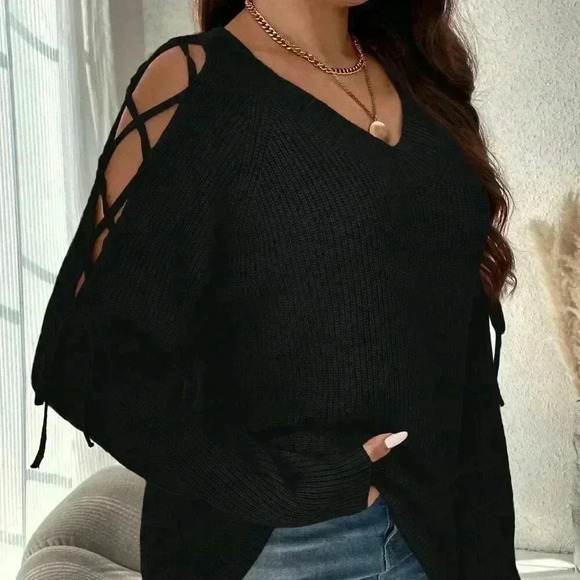 Sweaters - Black Casual Women's Plus Lace Up Side Raglan Sleeve Sweater